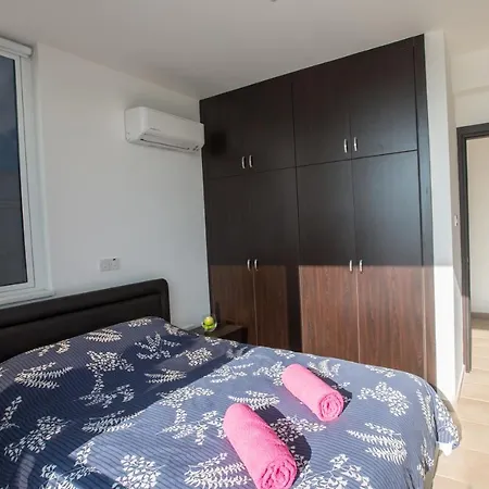 Pearl Vila