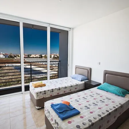 Pearl * Protaras