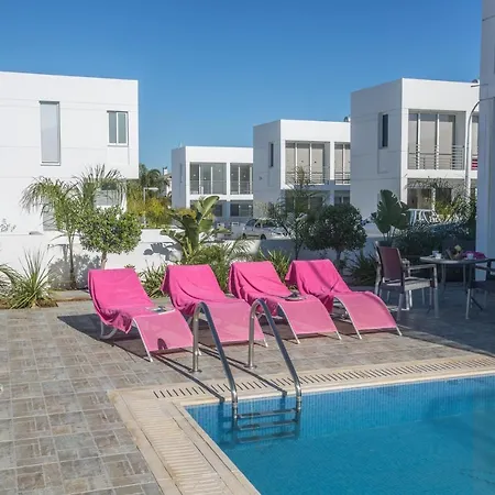 Pearl Vila