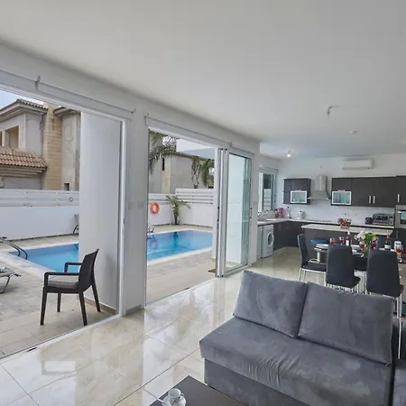 Pearl Vila Protaras